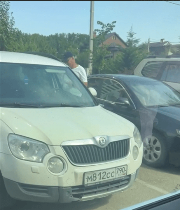 Bilen med nummer М812СС 790RUS Skoda Yeti er indregistreret